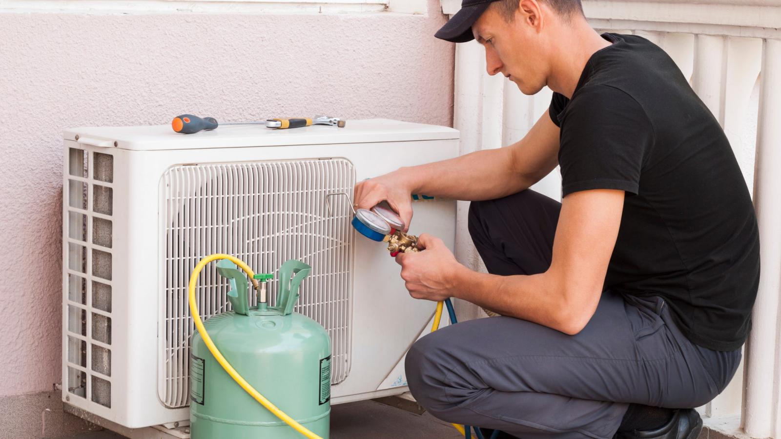 Dịch vụ sửa chữa điều hòa tại nhà sẽ giúp bạn bơm gas khi điều hòa thiếu gas